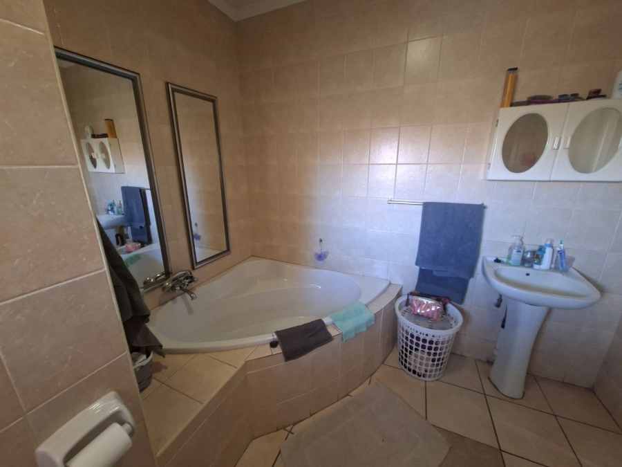 2 Bedroom Property for Sale in Bult South North West